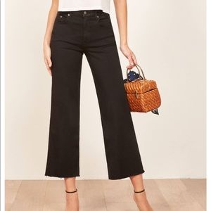 REFORMATION stretch flood Jeans.